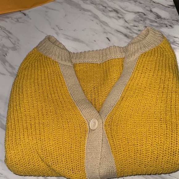 Chic Yellow Women's Cardigan Sweater - Picture 6 of 6